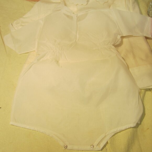 VTG 2 PC LAYETTE BAPTISM SET, PERIOD DRESS 60'S GREAT FOR DOLL DRESS UP - Picture 4 of 9